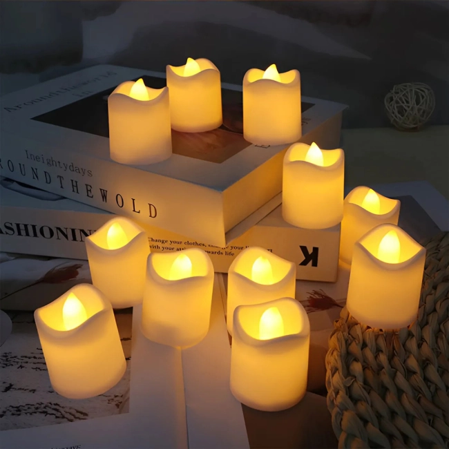 набір із 24 світлодіодних свічок