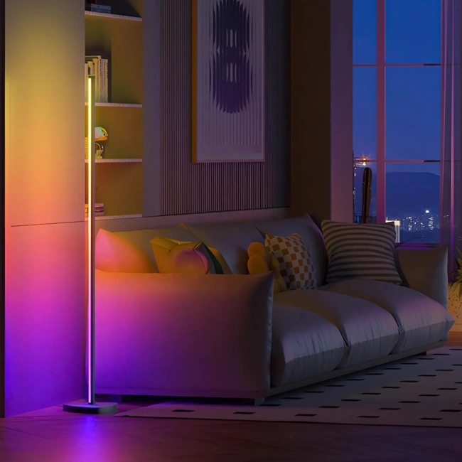 кольорова лампа на підлогу