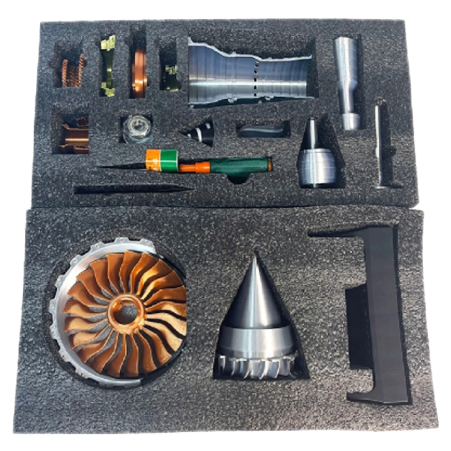 модель реактивного двигателя самолета