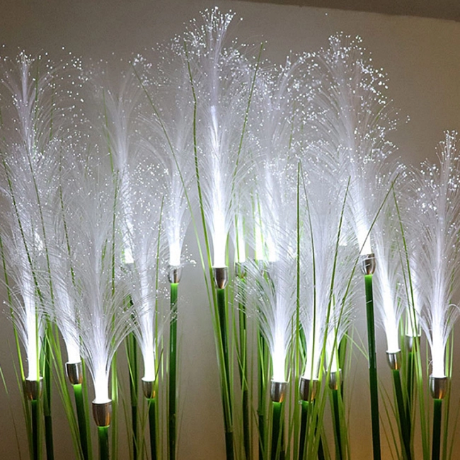 уличные цветы на солнечной батарее