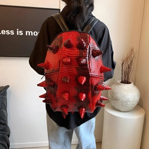 Рюкзак на спину з шипами рюкзак на спину