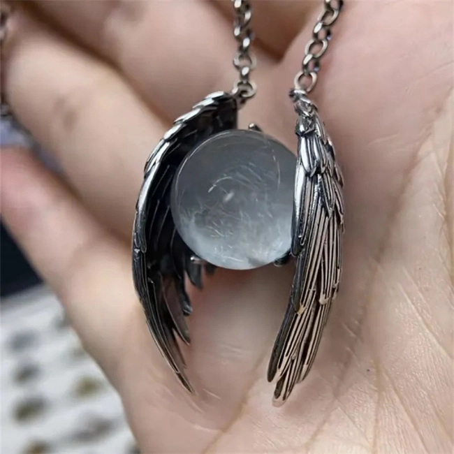 подвеска с крыльями