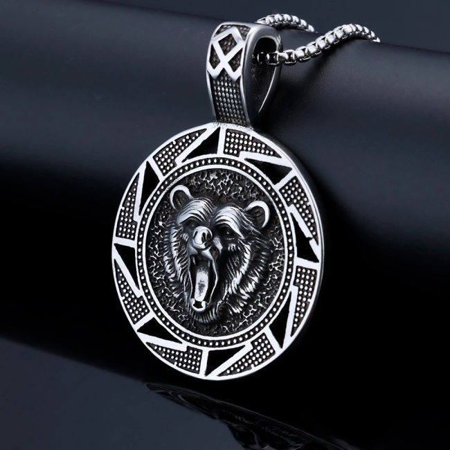 кулон с медведем
