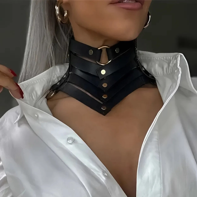 жіночий чокер на шию