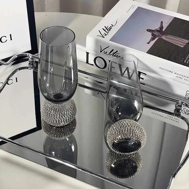 келих на ніжці зі стразами