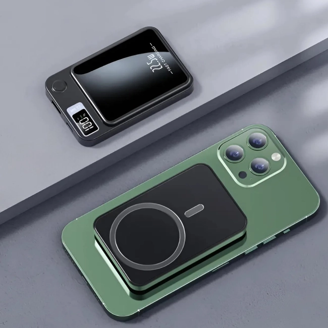 магнітний повербанк з дисплеєм