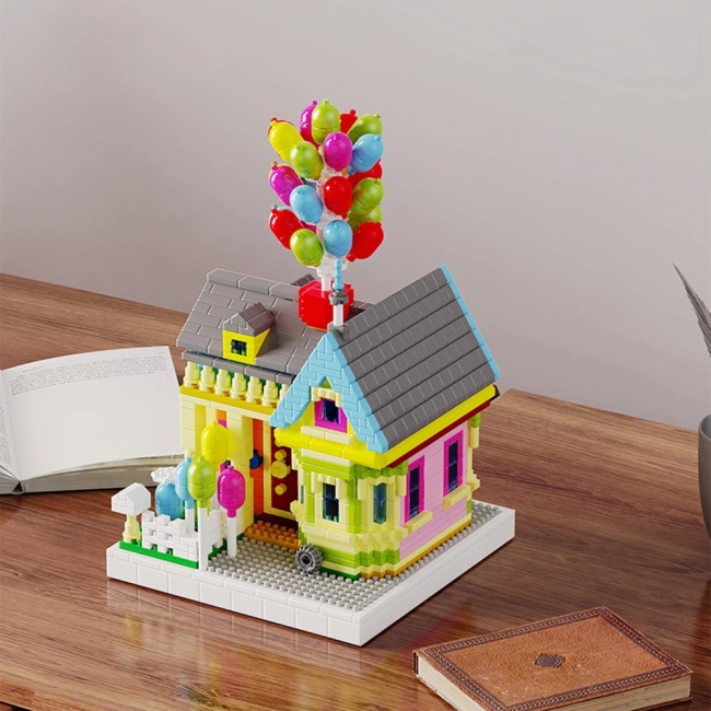 Конструктор Дом из мультфильма Вверх