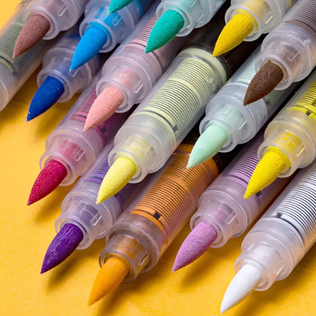 комплект акриловых маркеров