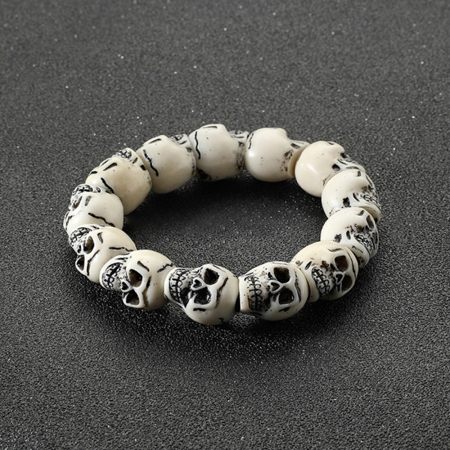 браслет с черепами