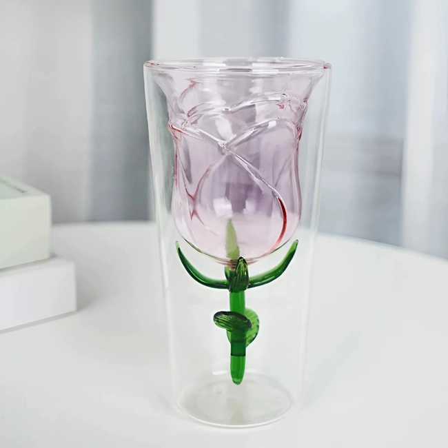 стакан троянда