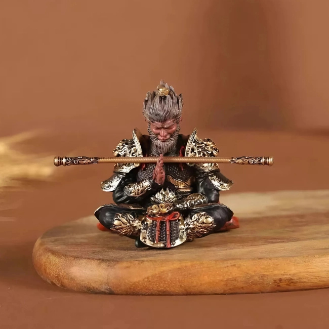 автомобильная фигурка