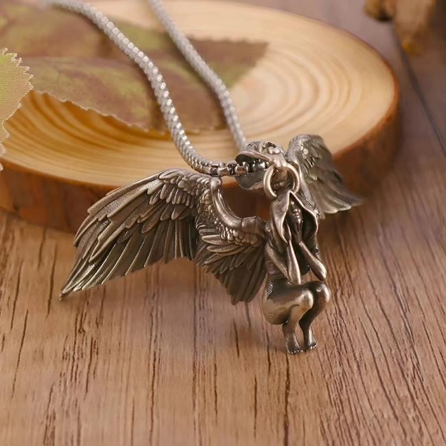 кулон Ангел