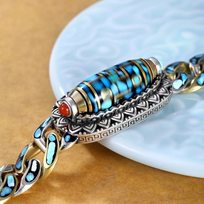 браслет-оберег на руку