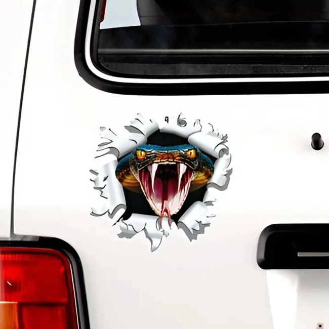 наклейка змея на машину