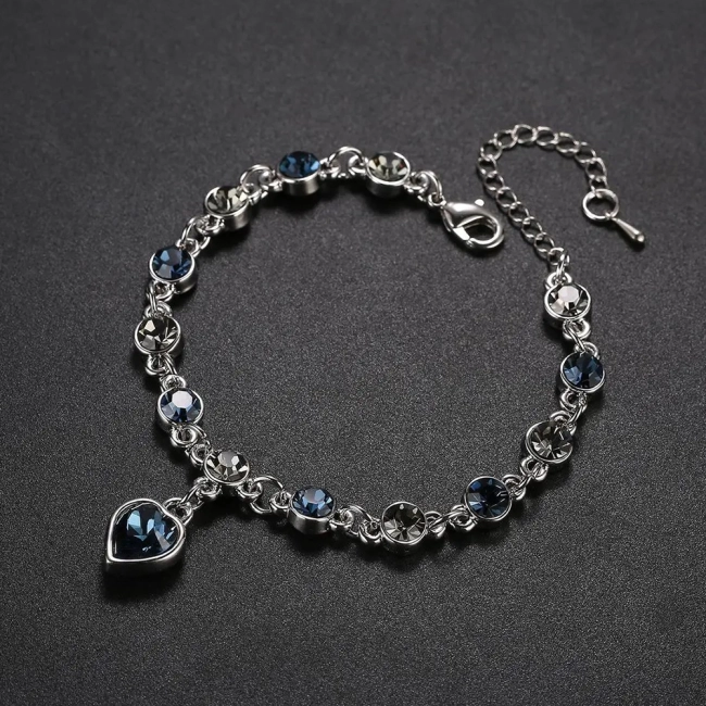 браслет з підвіскою серце