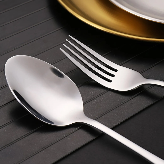 набір столових приборів 11 до 1