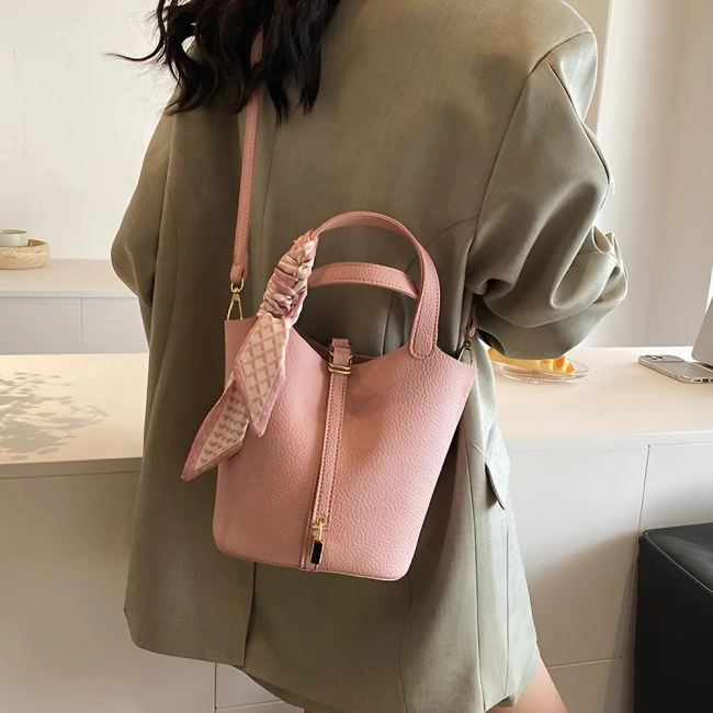 женская сумка с косметичкой