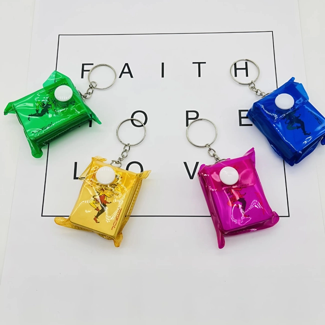 брелок с игральными картами