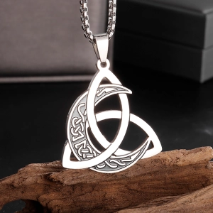 Кулон Трикветр и полумесяц на цепочке кулон Трикветр