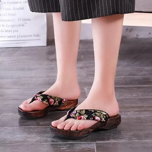 жіночі літні шльопанці