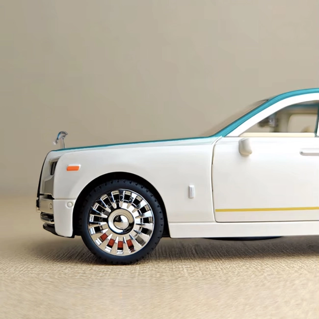 машинка Rolls Royce Phantom