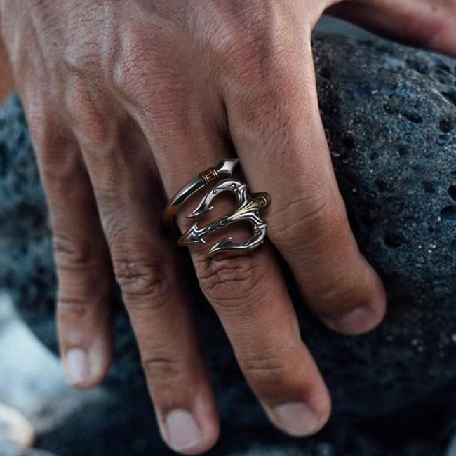 кільце у вигляді тризубця