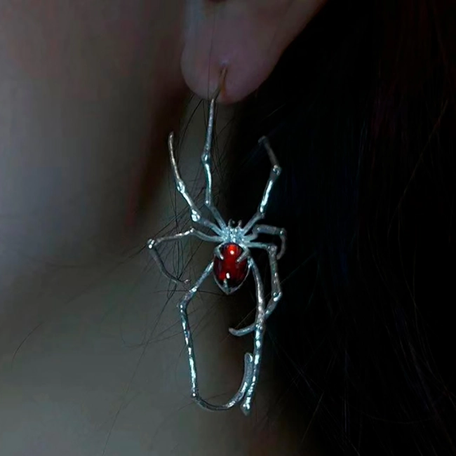 сережка паук