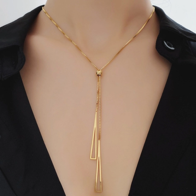 жіночий ланцюжок із підвісками