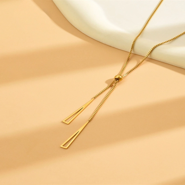 ланцюжок із геометричними підвісками