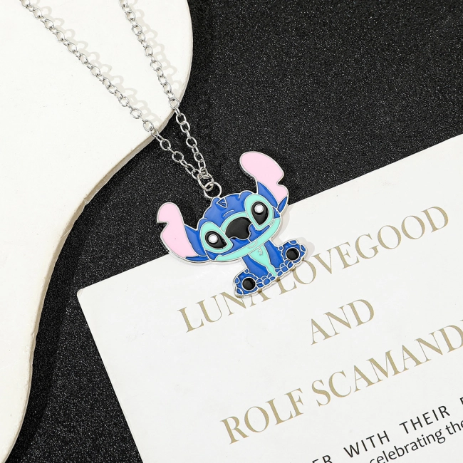 кулон зі Стічем