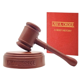 Молот судьи со звуком из шоу Law & Order Молот судьи