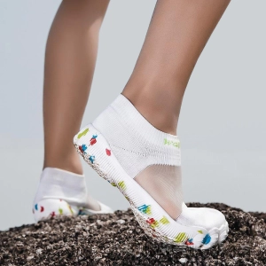 жіночі аквашузи