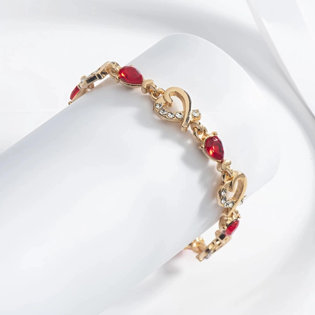 браслет из сердцами для женщин