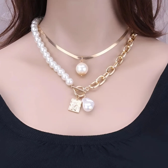 жіночі ланцюжки з імітацією перлів