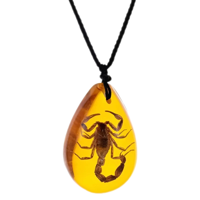 кольє скорпіон у бурштині