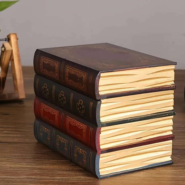 шкатулка в форме книг