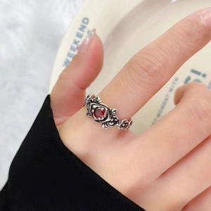 Открытое кольцо с розами кольцо с розами