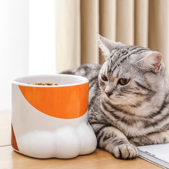 миска с лапкой для кота