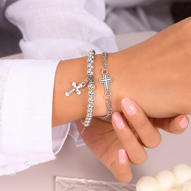 набір жіночих браслетів