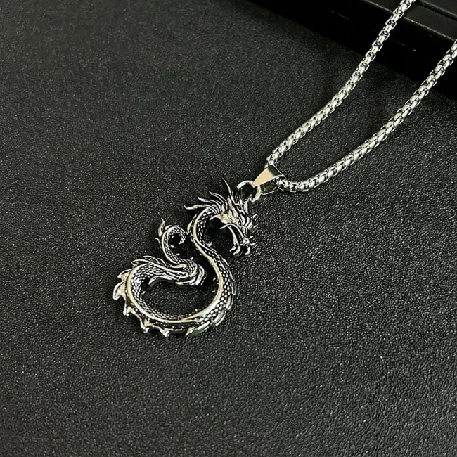 кулон дракон