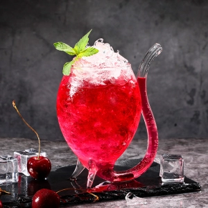 Винний келих з трубочкою