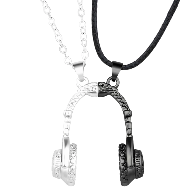 кулони для пари