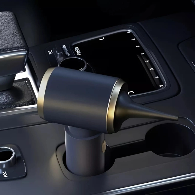 беспроводной пылесос с насадками для машины