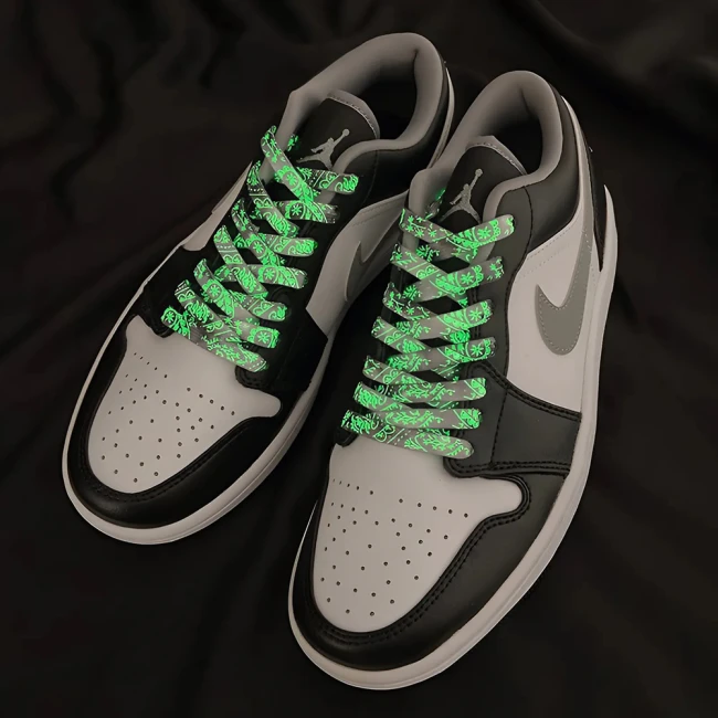 шнурки з візерунком