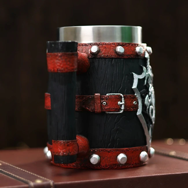 пивний кухоль з драконом