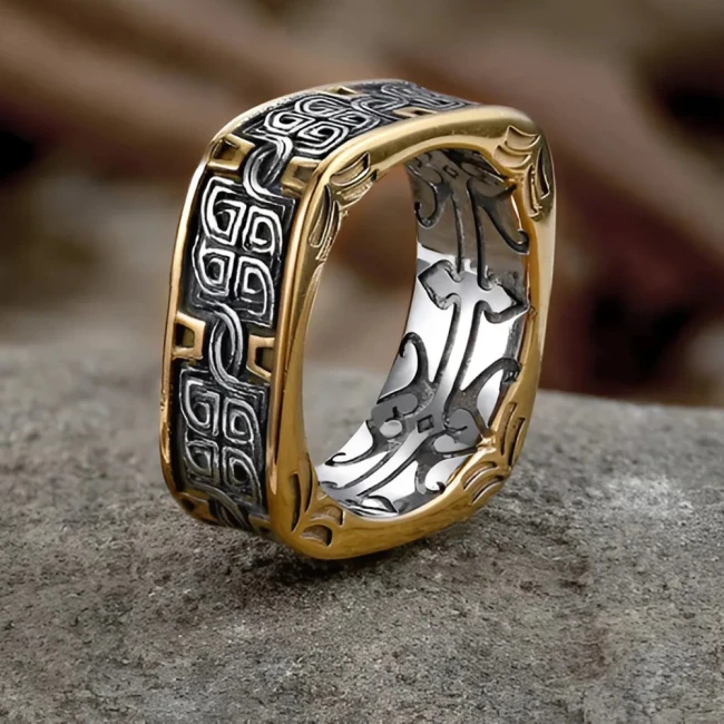 Мужское кольцо с гравировкой