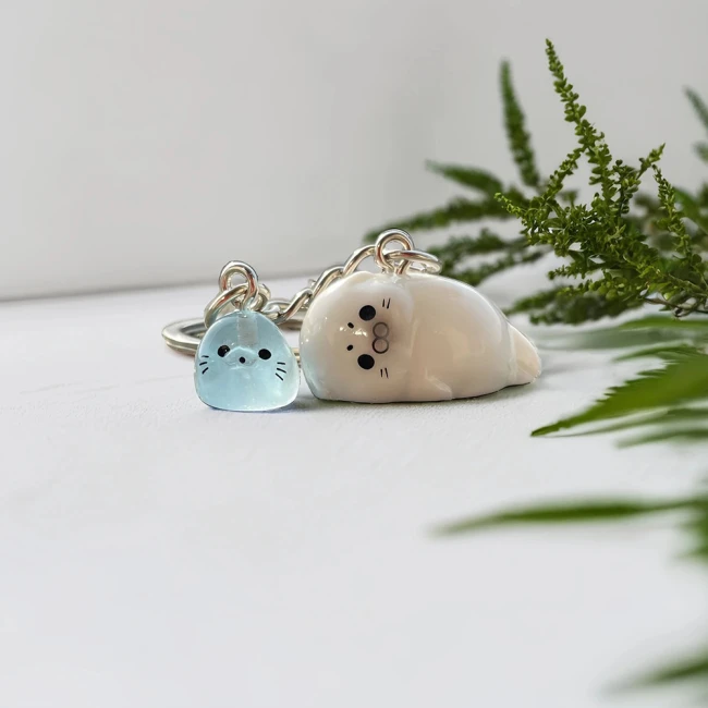 брелки с тюленями