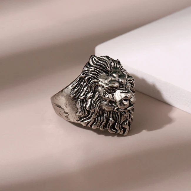 перстень у вигляді лева