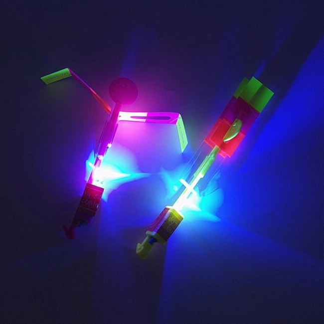 светящийся летающий вертолет