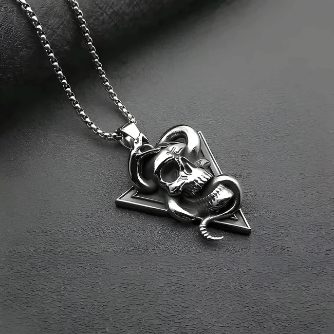 подвеска с черепом